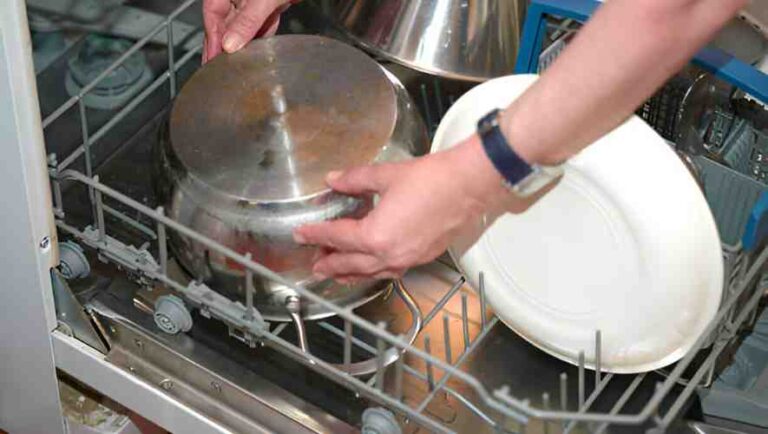 Can Crockpot Bowl Go in Dishwasher